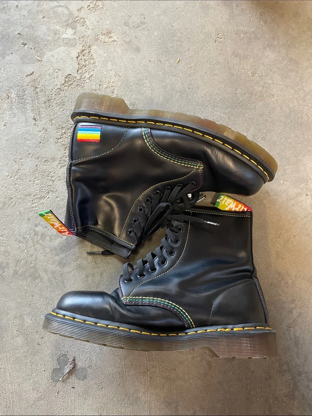 DR. MARTENS Unisex 1460 For Pride Smooth Leather Lace Up Boots Size 8M/9W Black - Picture 6 of 14